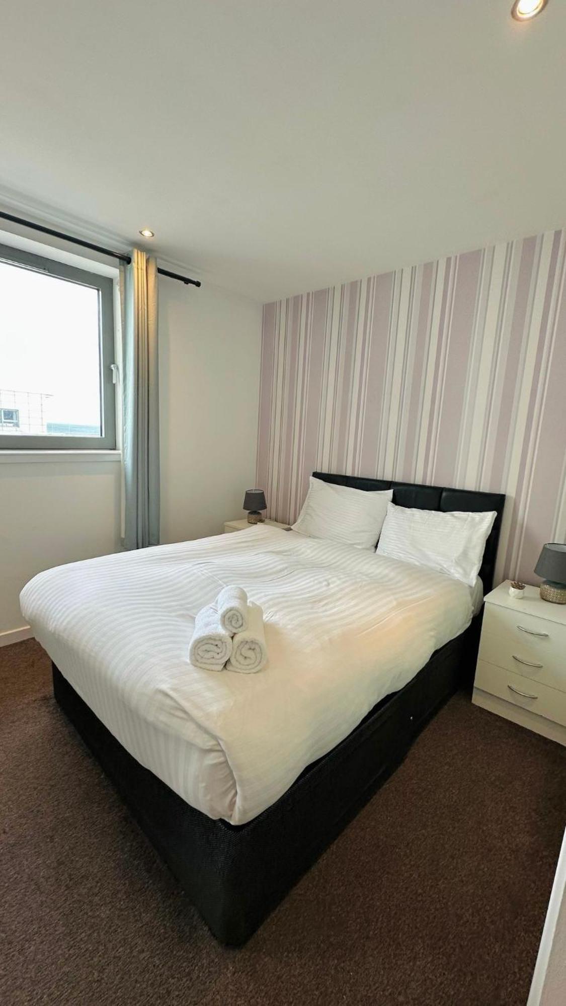 Britannia Apartments เอดินบะระ ภายนอก รูปภาพ